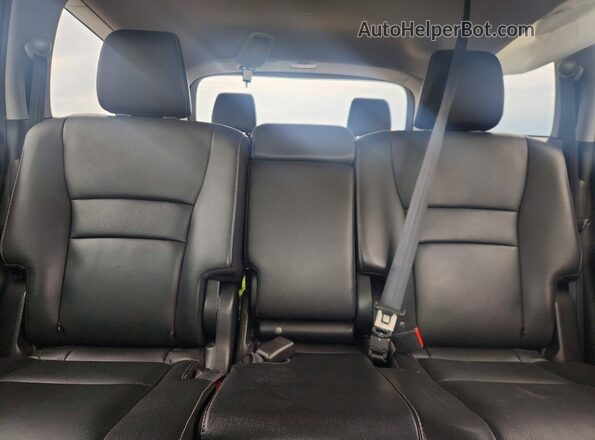 5FNYF5H59LB028254 2020 HONDA PILOT White Rear seats view