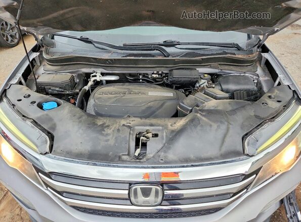 5FNYF5H92HB014061 2017 HONDA PILOT Silver ძრავის განყოფილების ხედი