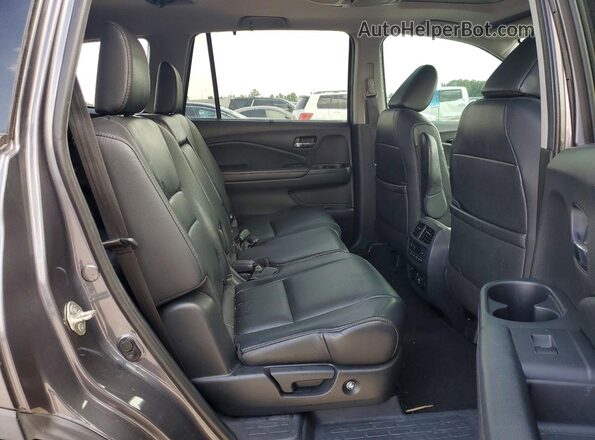 5FNYF5H97KB043174 2019 HONDA PILOT Gray Widok wnętrza z tyłu