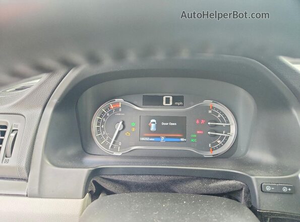 5FNYF5H9XJB007865 2018 HONDA PILOT Silver Vista del cuadro de instrumentos