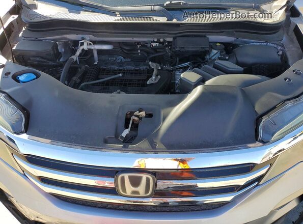 5FNYF6H05HB002008 2017 HONDA PILOT Silver ძრავის განყოფილების ხედი