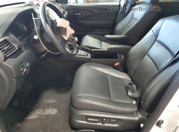 5FNYF6H08NB065115 2022 HONDA PILOT White Вид салону спереду