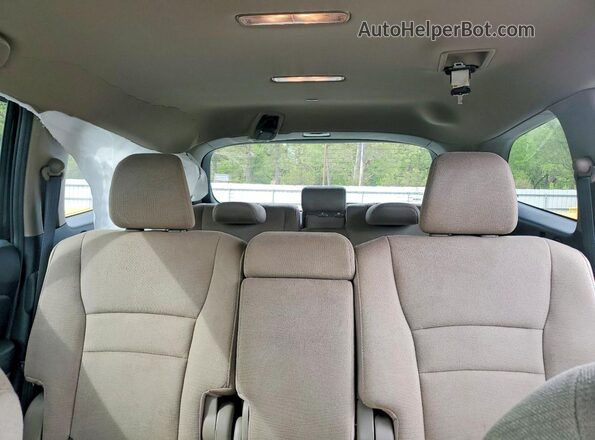 5FNYF6H18JB052707 2018 HONDA PILOT Green Հետևի նստատեղերի տեսք