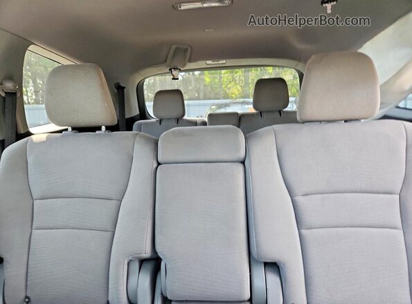 5FNYF6H19JB068611 2018 HONDA PILOT Blue Հետևի նստատեղերի տեսք