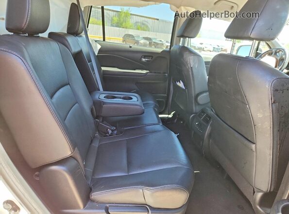 5FNYF6H27NB044211 2022 HONDA PILOT White Vista de los asientos traseros