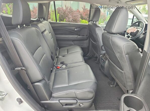 5FNYF6H28MB071397 2021 HONDA PILOT White Vista interior trasera