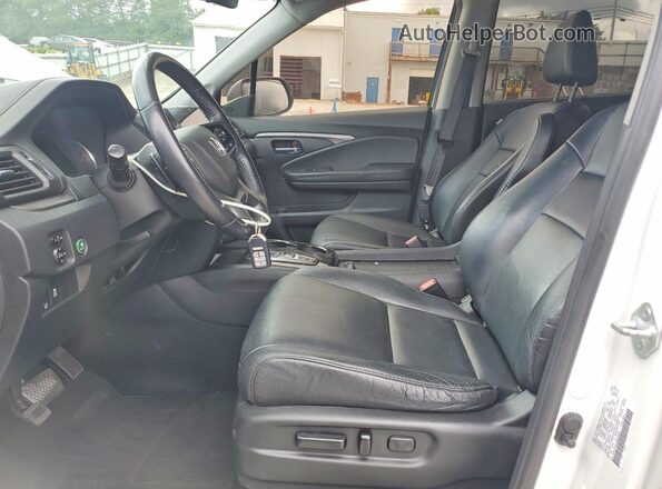 5FNYF6H2XMB053659 2021 HONDA PILOT White Front interior view