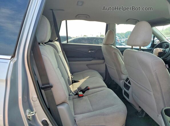5FNYF6H32LB034210 2020 HONDA PILOT Silver Widok wnętrza z tyłu