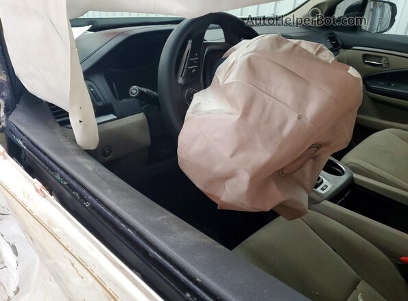 5FNYF6H35JB019410 2018 HONDA PILOT Белый Вид панели приборов