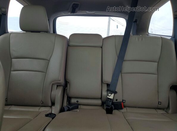 5FNYF6H41KB023710 2019 HONDA PILOT White უკანა სავარძლების ხედი