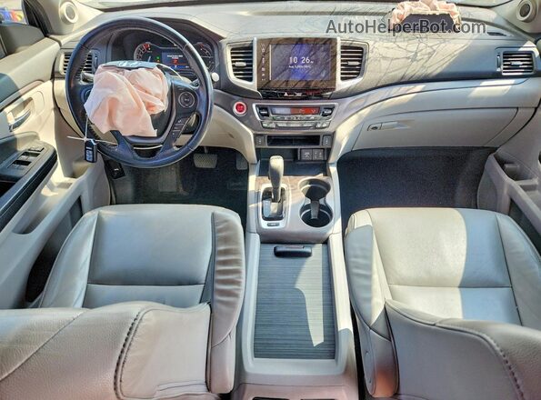 5FNYF6H51JB008731 2018 HONDA PILOT Серебряный Вид панели приборов