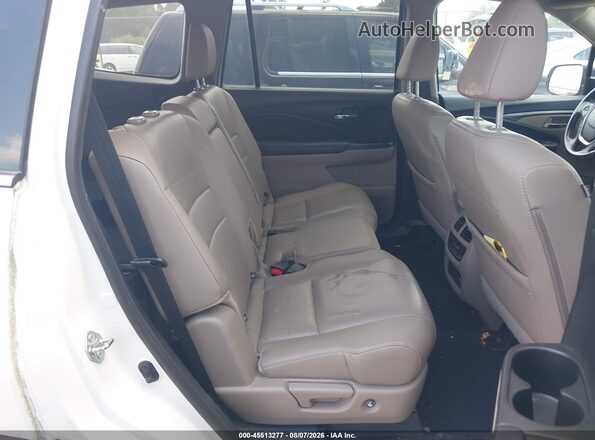 5FNYF6H53JB049796 2018 HONDA PILOT White VIN კოდის სტიკერის ხედი