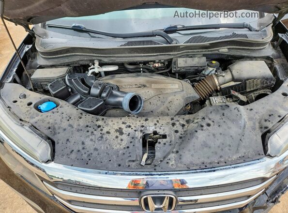 5FNYF6H55JB062050 2018 HONDA PILOT Black Widok wnętrza z tyłu