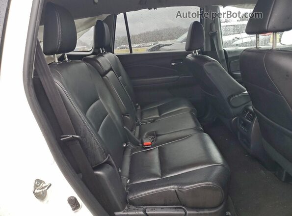 5FNYF6H57HB045552 2017 HONDA PILOT White უკანა სალონის ხედი