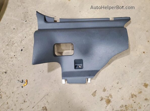 5FNYF6H57JB013948 2018 HONDA PILOT White Widok naklejki z numerem VIN