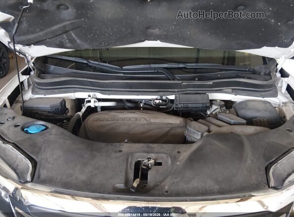 5FNYF6H58HB067494 2017 HONDA PILOT White Rear view