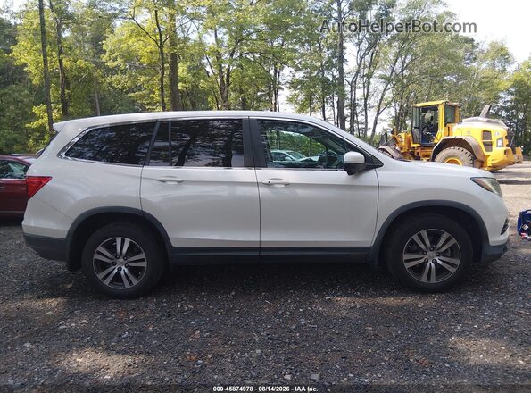 5FNYF6H59HB004615 2017 HONDA PILOT White Widok wnętrza z tyłu