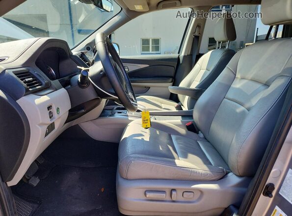 5FNYF6H59MB083438 2021 HONDA PILOT Silver Vista interior delantera