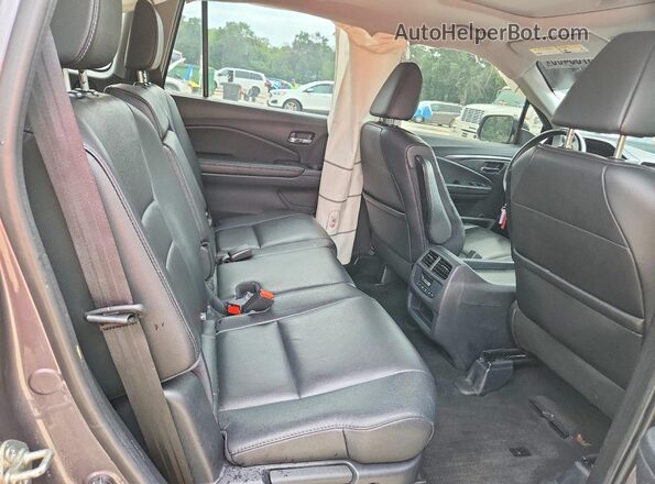 5FNYF6H69HB054083 2017 HONDA PILOT Gray უკანა სალონის ხედი
