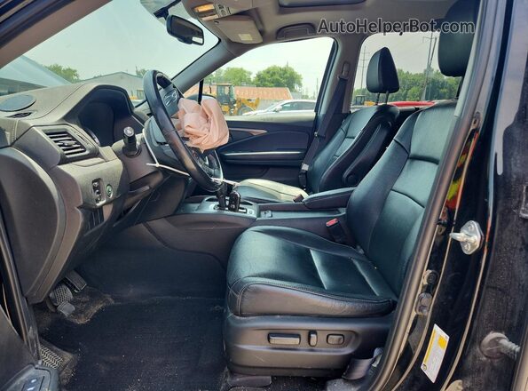 5FNYF6H8XJB006454 2018 HONDA PILOT Black Front interior view