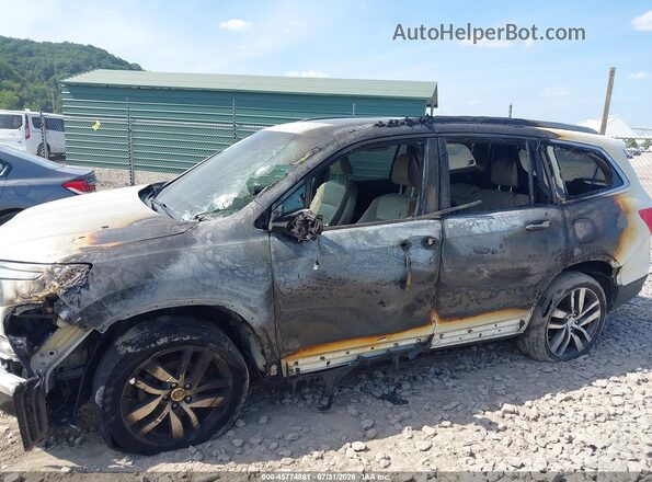 5FNYF6H90HB088522 2017 HONDA PILOT White Widok z przodu