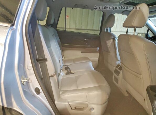 5FNYF6H90JB037088 2018 HONDA PILOT Серебряный Вид задней части салона