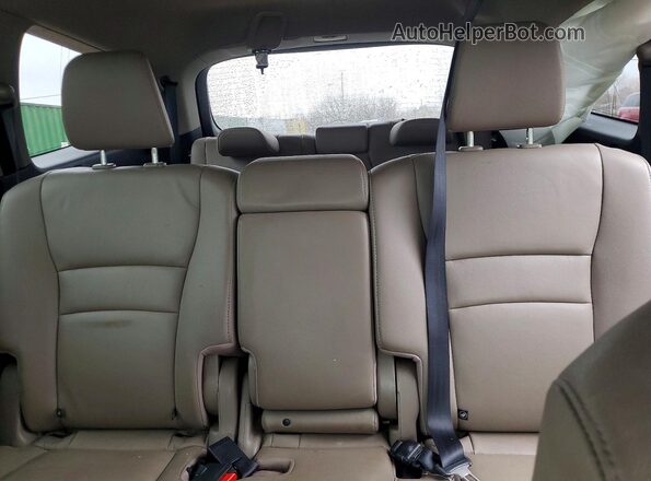 5FNYF6H91HB028958 2017 HONDA PILOT Белый Вид задних сидений