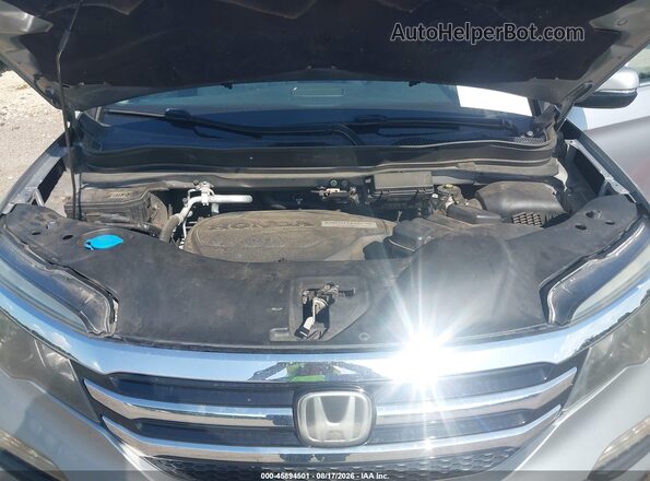 5FNYF6H92HB026104 2017 HONDA PILOT Silver Widok z tyłu