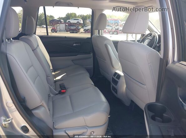 5FNYF6H92HB026104 2017 HONDA PILOT Silver Widok naklejki z numerem VIN