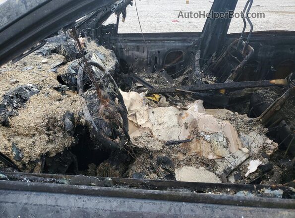 5FNYF6H95HB012746 2017 HONDA PILOT Пожар Вид салона спереди