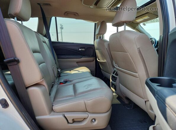 5FNYF6H96KB039641 2019 HONDA PILOT White უკანა სალონის ხედი