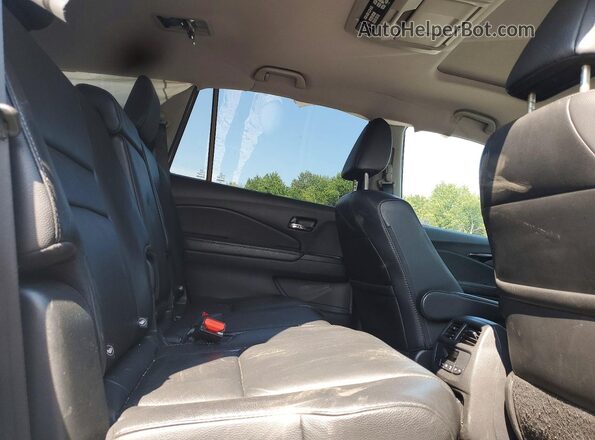 5FNYF6H97JB012043 2018 HONDA PILOT White Widok wnętrza z tyłu