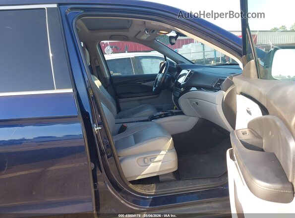 5FNYF6H9XJB013882 2018 HONDA PILOT Blue Вид салону спереду