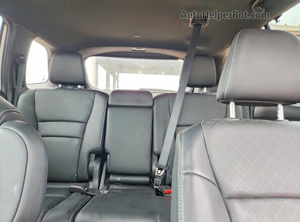 5FNYF7H59LB001910 2020 HONDA PASSPORT White Widok tylnych siedzeń