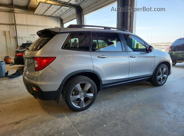 5FNYF7H97KB000403 2019 HONDA PASSPORT Silver უკანა მარჯვენა