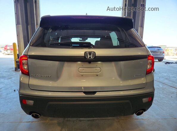 5FNYF7H97KB000403 2019 HONDA PASSPORT Silver უკანა ხედი