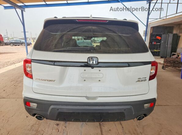 5FNYF8H02MB008659 2021 HONDA PASSPORT White Rear view