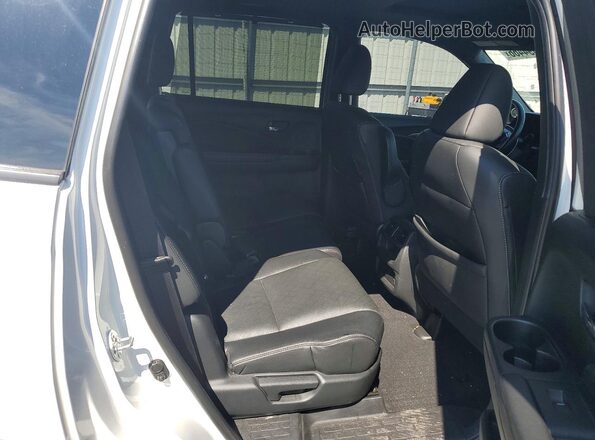 5FNYF8H53MB020492 2021 HONDA PASSPORT White Vista interior trasera
