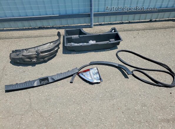 5FNYF8H54PB024152 2023 HONDA PASSPORT White VIN კოდის სტიკერის ხედი