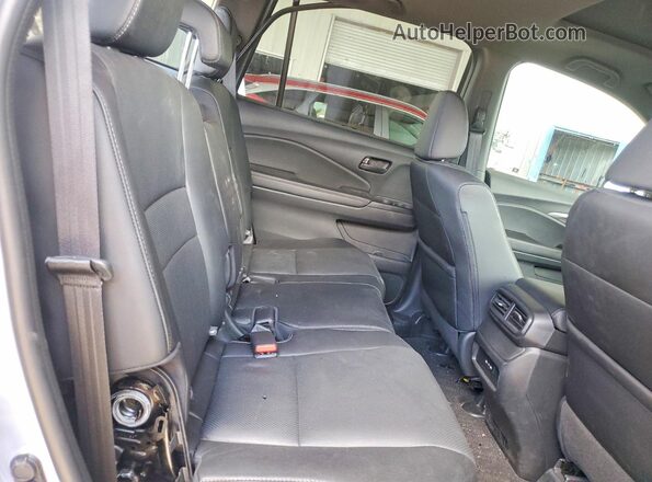 5FNYF8H54SB012625 2025 HONDA PASSPORT Gray Rear interior view