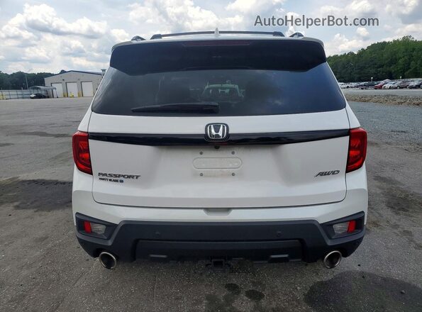 5FNYF8H55SB004632 2025 HONDA PASSPORT White Rear view