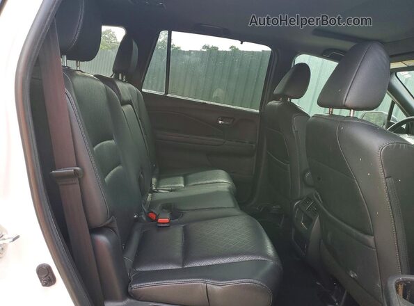 5FNYF8H56MB035181 2021 HONDA PASSPORT White Вид задньої частини салону