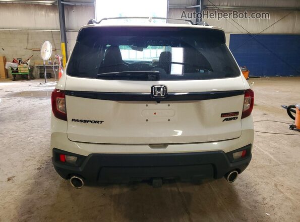 5FNYF8H63RB018922 2024 HONDA PASSPORT White Widok z tyłu