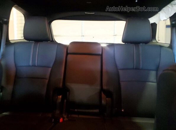 5FNYF8H69RB004572 2024 HONDA PASSPORT Серебряный Вид задних сидений