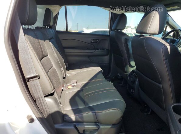 5FNYF8H6XNB024792 2022 HONDA PASSPORT White Вид задньої частини салону