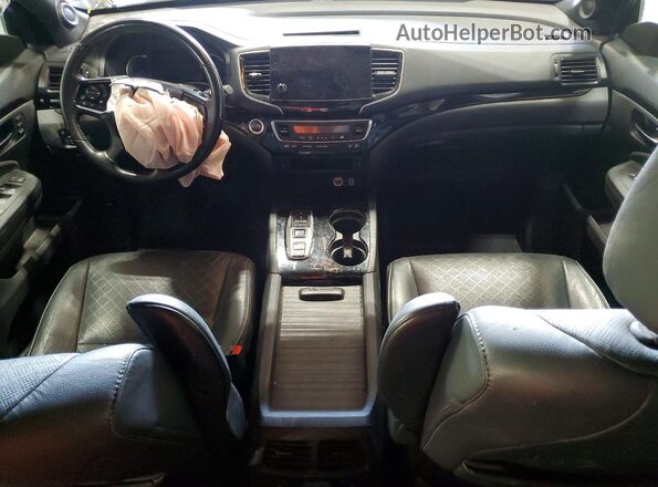5FNYF8H97KB027302 2019 HONDA PASSPORT Black Dashboard view