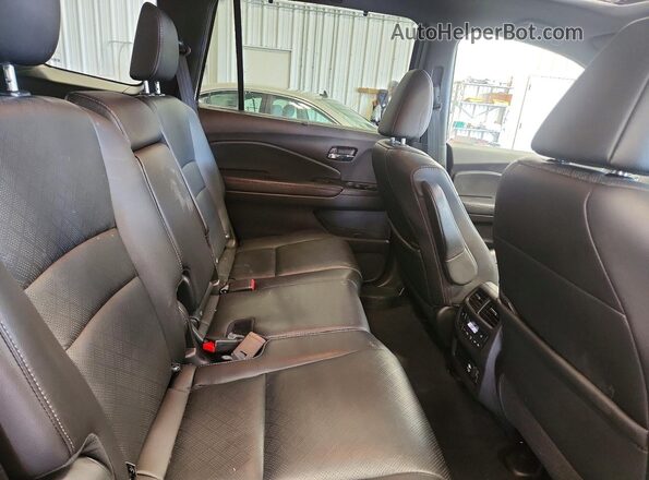 5FNYF8H99KB010646 2019 HONDA PASSPORT White Սալոնի հետևի տեսք