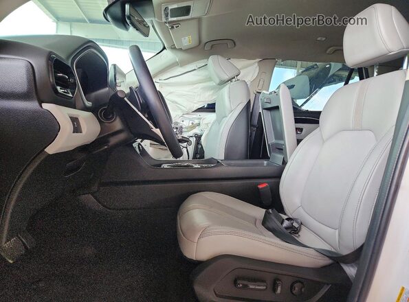 5FNYG2H43SB007935 2025 HONDA PILOT White Вид салону спереду