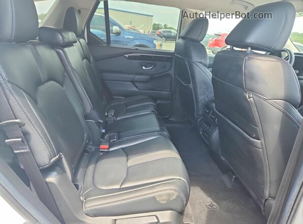 5FNYG2H44SB016644 2025 HONDA PILOT White Rear interior view