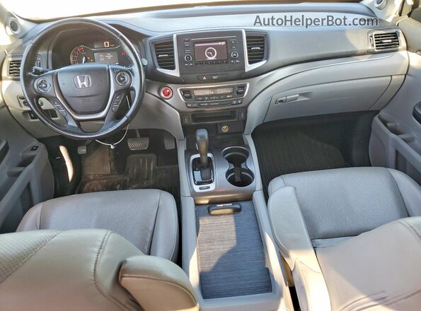 5FPYK2F57HB001520 2017 HONDA RIDGELINE Silver Widok deski rozdzielczej
